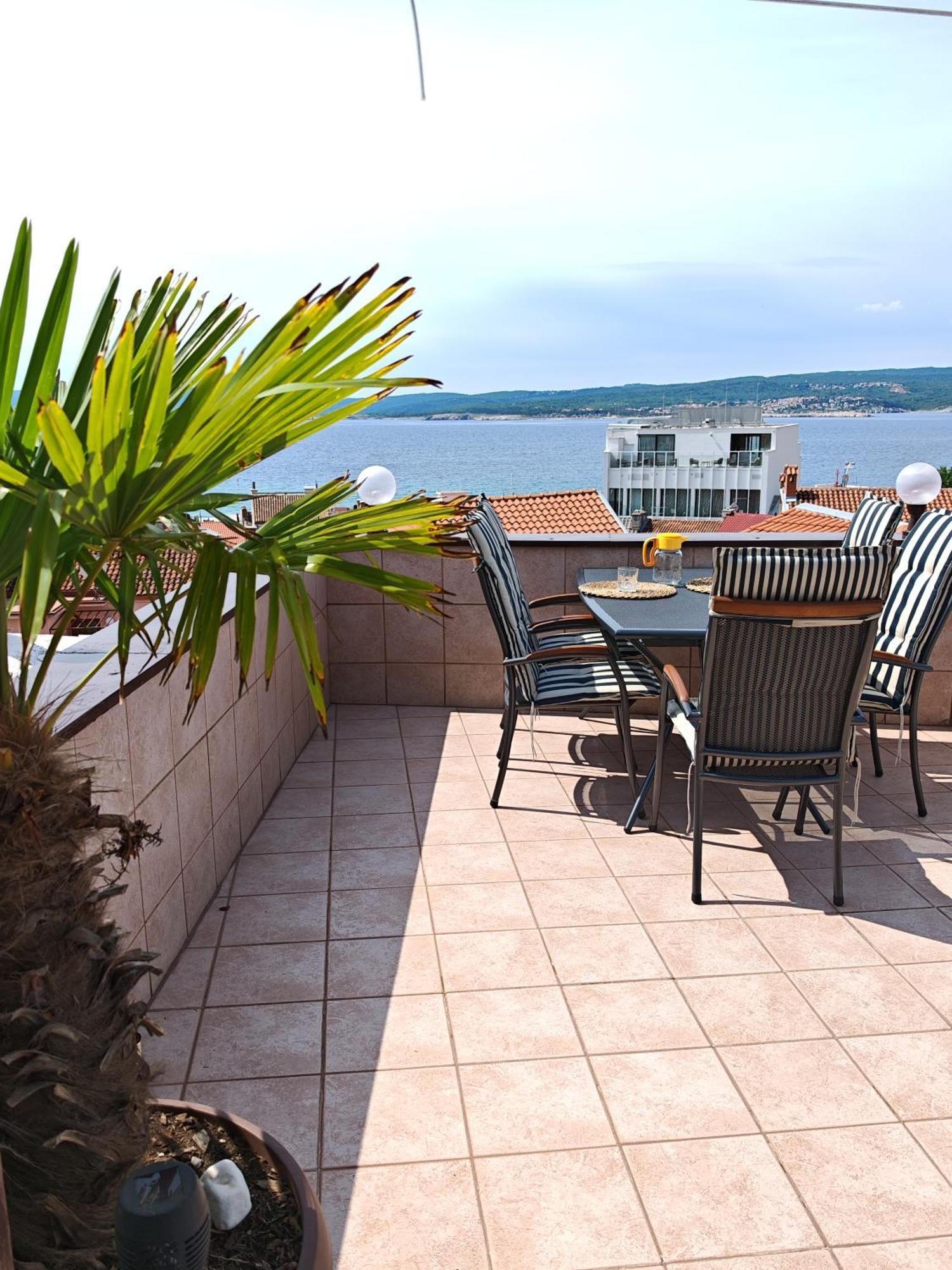 Apartman Vera Crikvenica Bagian luar foto