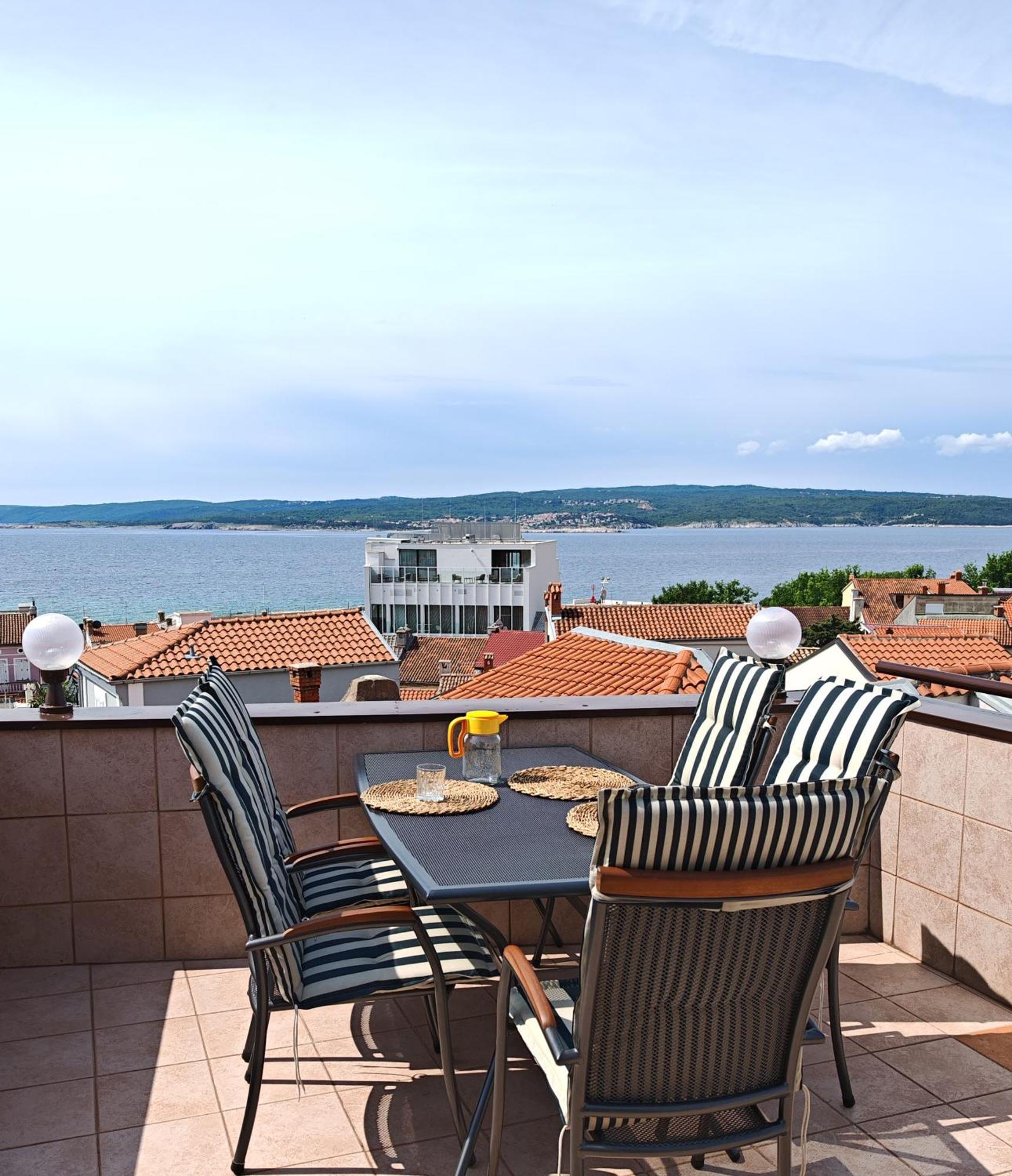 Apartman Vera Crikvenica Bagian luar foto